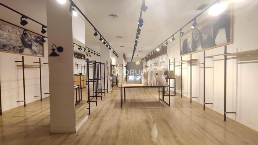 Local comercial en alquiler en Bilbao, Indautxu photo 0