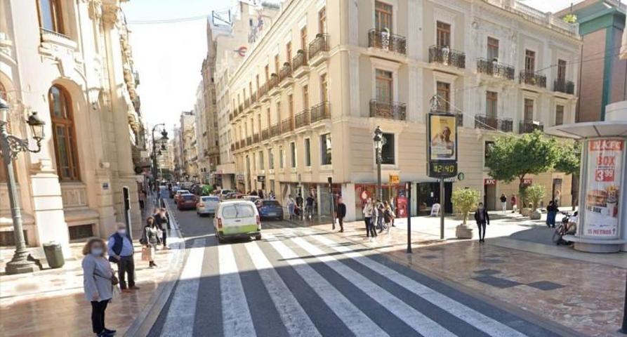 Local comercial en alquiler en Valencia, Centro - Sant Francesc photo 0