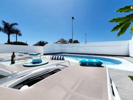 Chalet en alquiler en Adeje photo 0