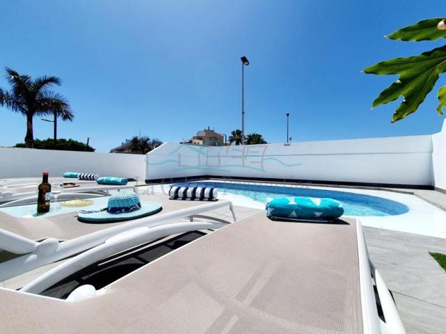 Chalet en alquiler en Adeje photo 0