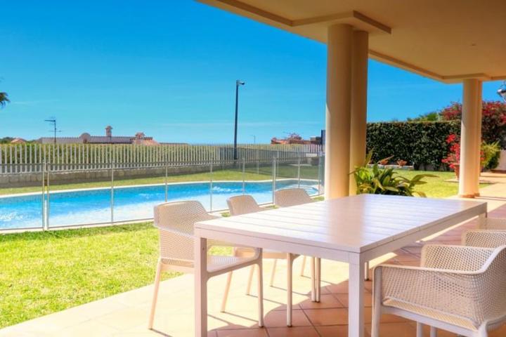 Chalet en alquiler en Calvia, Bendinat photo 0