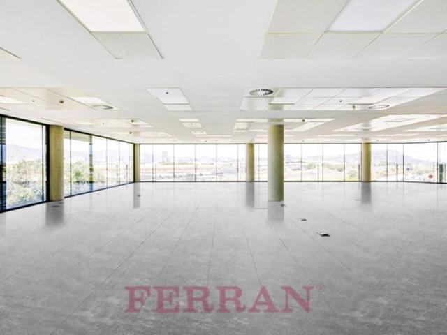 Oficina en alquiler en Barcelona photo 0