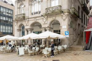 Local comercial en alquiler en Vigo, Areal -Rosalía de Castro photo 0