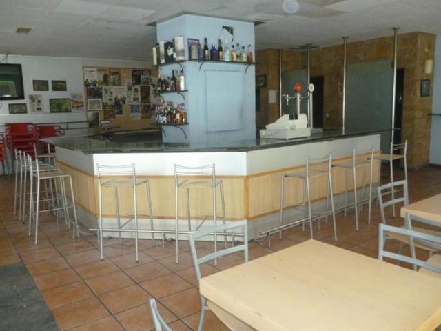 Local comercial en alquiler en Ontinyent, Ontinyent photo 0