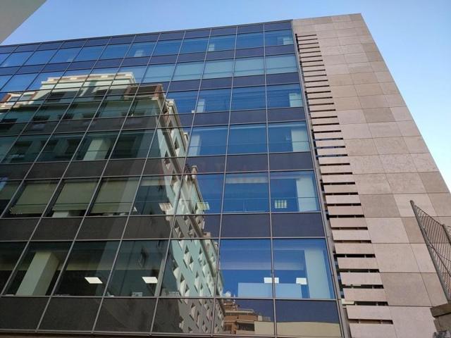 Oficina en alquiler en Barcelona photo 0