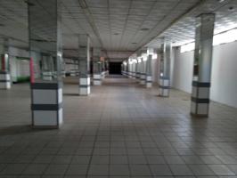 Local comercial en alquiler en Getafe, Juan de la cierva photo 0