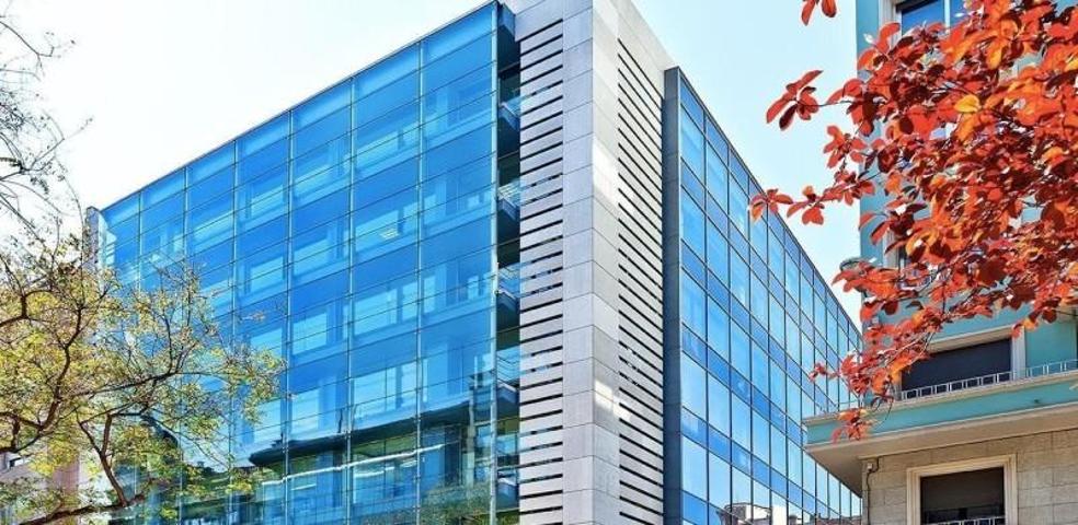 Oficina en alquiler en Barcelona, El Parc i la Llacuna del Poblenou photo 0