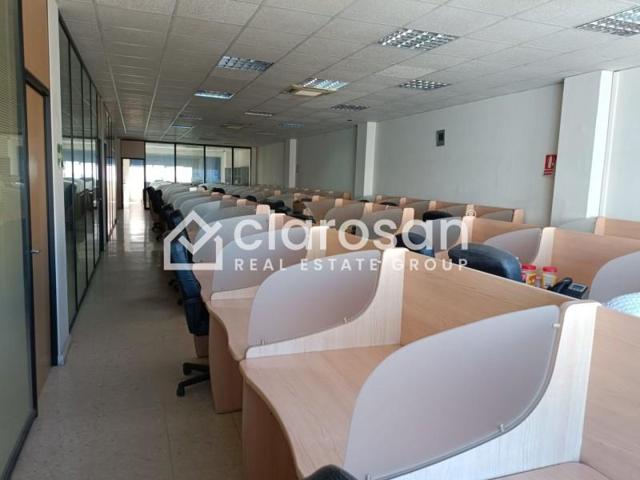 Oficina en alquiler en Málaga photo 0