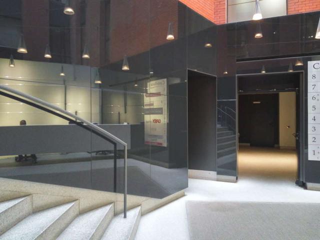 Local comercial en alquiler en Madrid, Chamberí photo 0