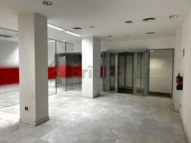 Local comercial en alquiler en Barcelona, La Rambla, 08002 photo 0