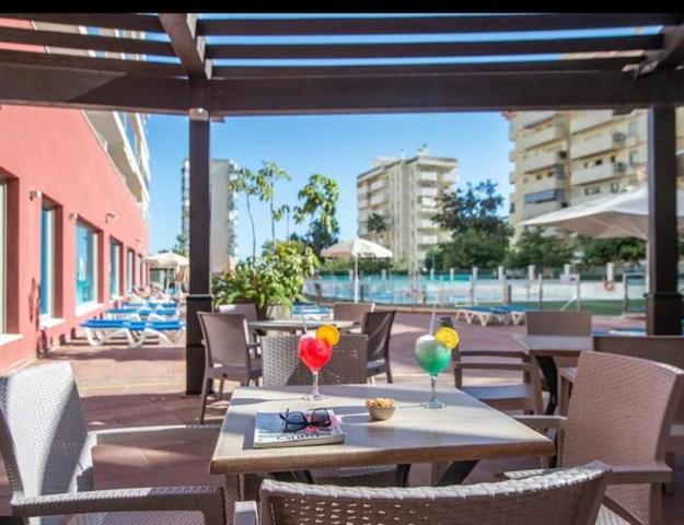 Local comercial en venta en Benalmádena, Benalmádena Costa photo 0