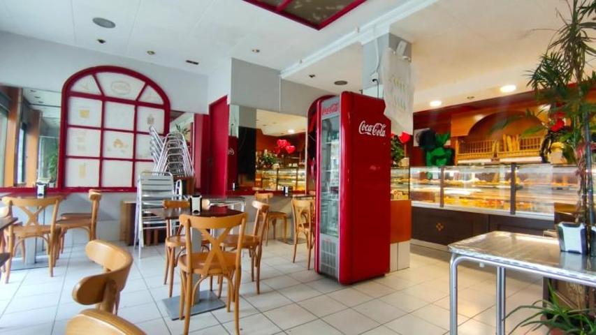 Local comercial en alquiler en Rubí, Centre photo 0