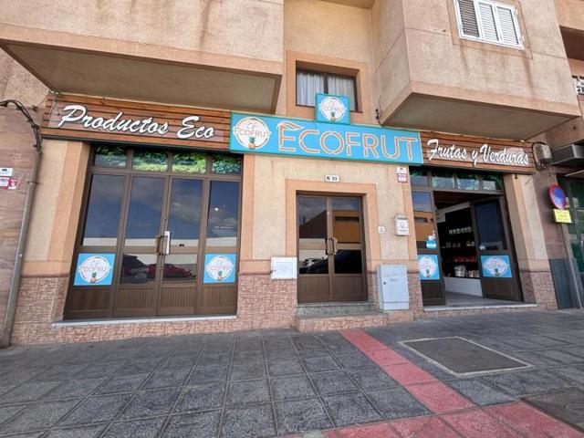 Local comercial en alquiler en La Oliva, Corralejo photo 0