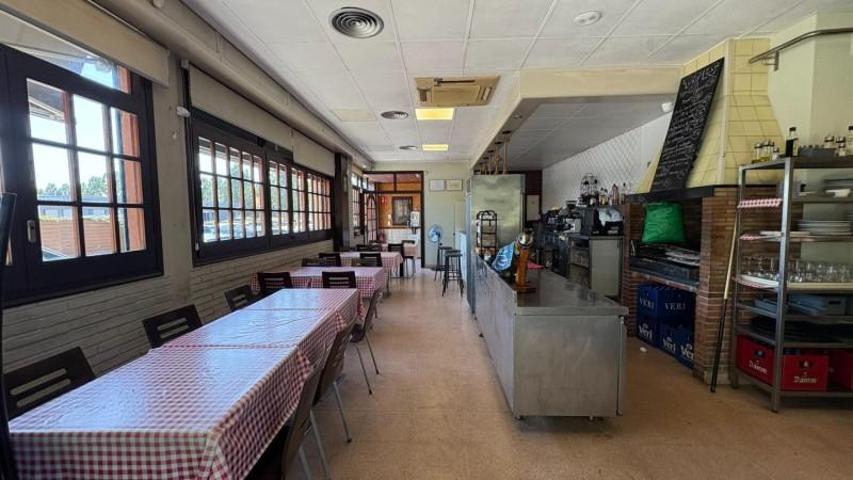 Local comercial en alquiler en La Roca del Vallès, La torreta photo 0