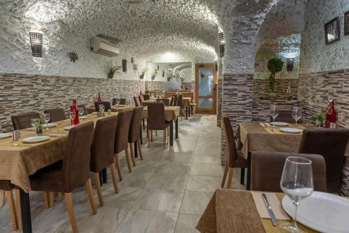 Local comercial en alquiler en Puerto de la Cruz, Playa Jardín photo 0