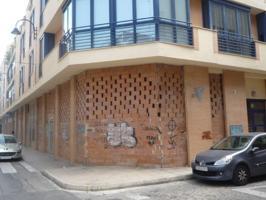 Local comercial en alquiler en Alzira, Sants Patrons photo 0