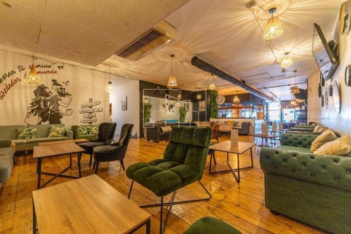 Local comercial en alquiler en Valls, Vila photo 0