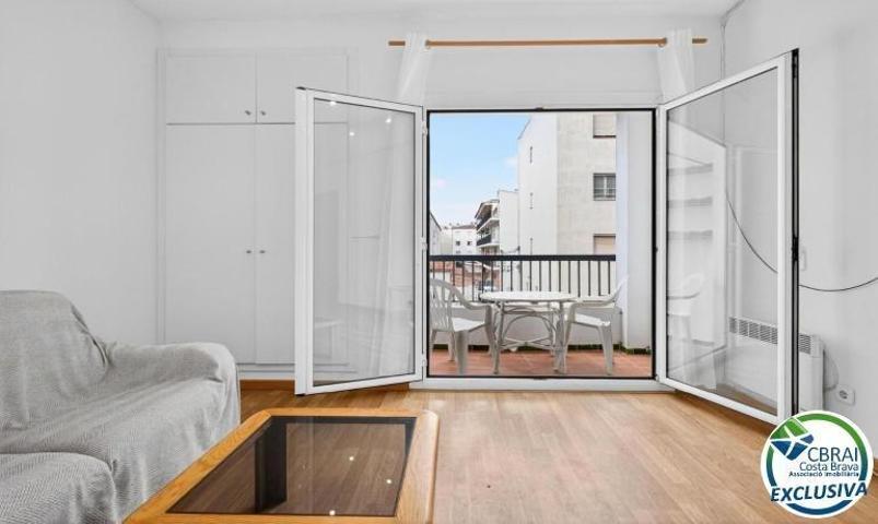 Apartamento en venta en Empuriabrava, Caballito del mar photo 0