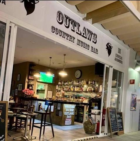 Local comercial en alquiler en Mogán, Mogán, Puerto y Playa de Mogán photo 0