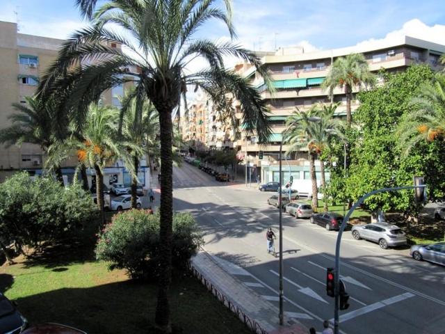 Piso en venta en Alicante, Altozano photo 0