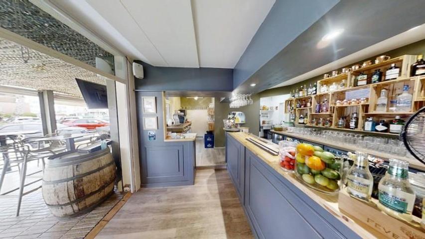 Local comercial en alquiler en Roses, Santa Margarida photo 0