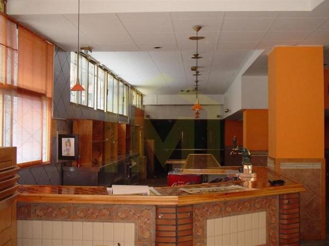 Local comercial en alquiler en Oviedo, Argañosa photo 0