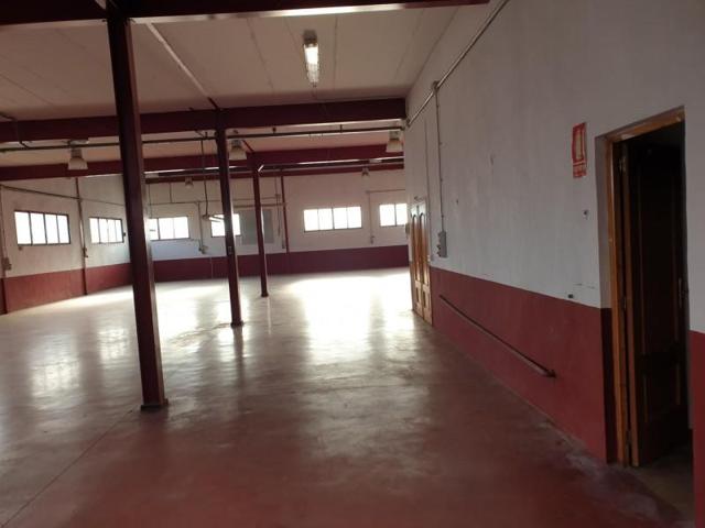 Nave industrial en alquiler en Petrer, Barrio San Rafael photo 0
