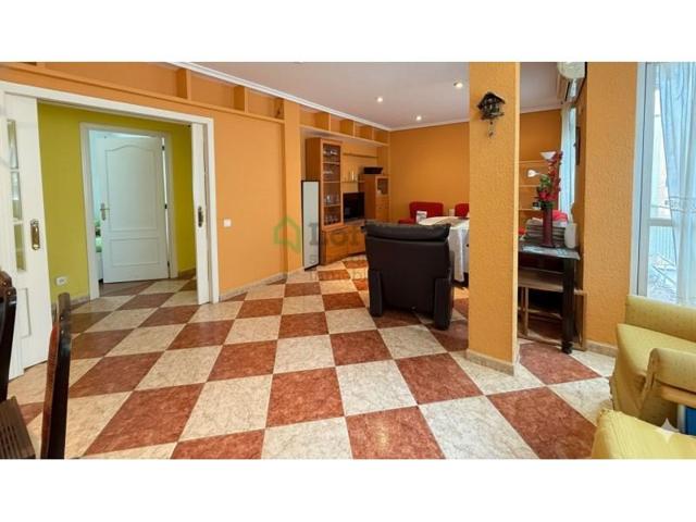 Piso en venta en Badajoz photo 0