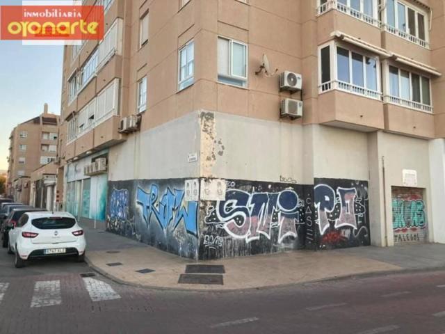 Local comercial en alquiler en Almería, Paseo Marítimo photo 0