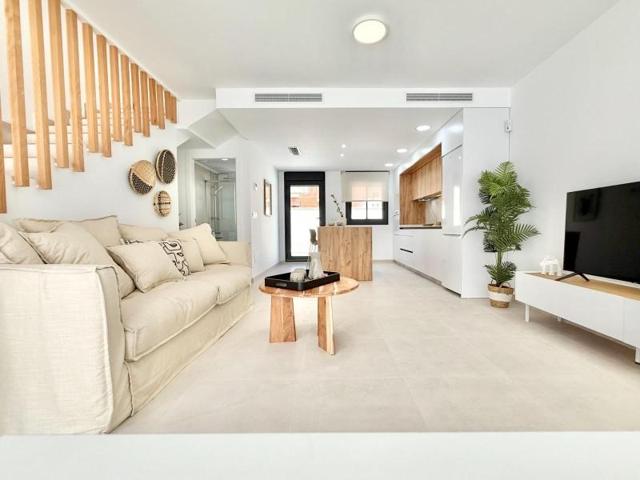 Adosada en venta en Cox, Poligono san fernando photo 0