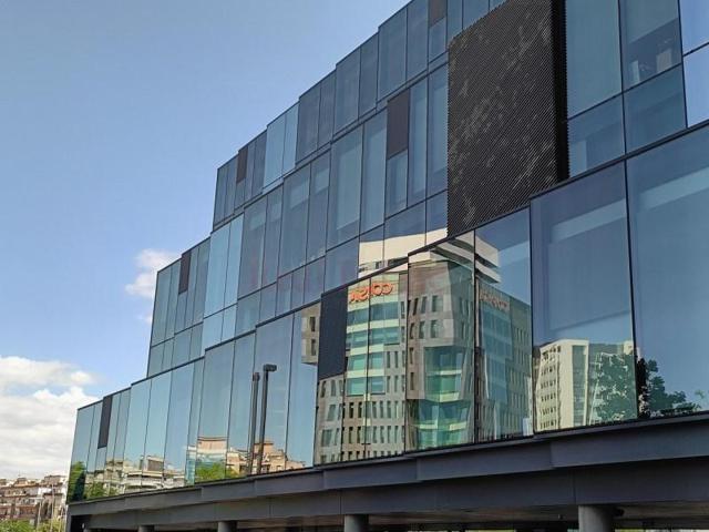 Oficina en alquiler en L'Hospitalet de Llobregat photo 0