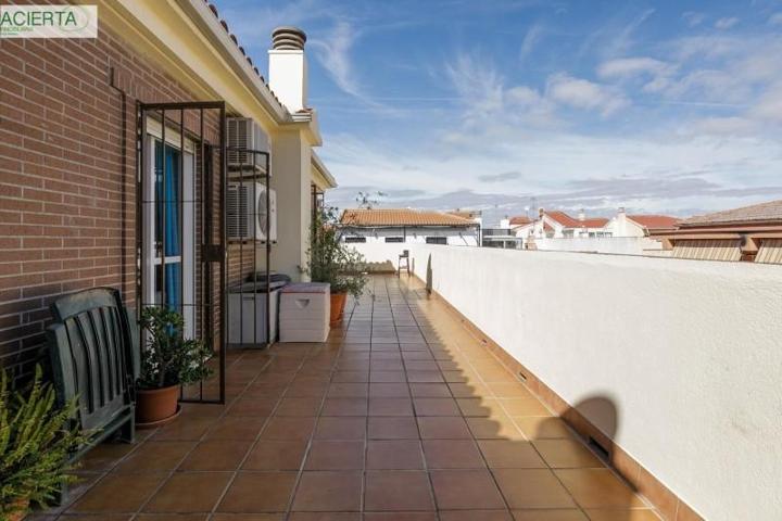 Aticos en venta en Armilla, Ayuntamiento photo 0