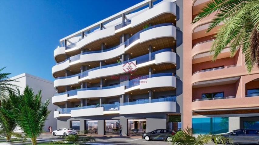 Apartamento en venta en Torrevieja, Habaneras photo 0