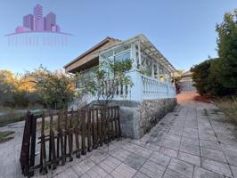 Chalet en venta en Soto del Real photo 0