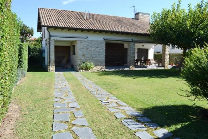 Chalet en venta en Belascoáin, Echauri photo 0