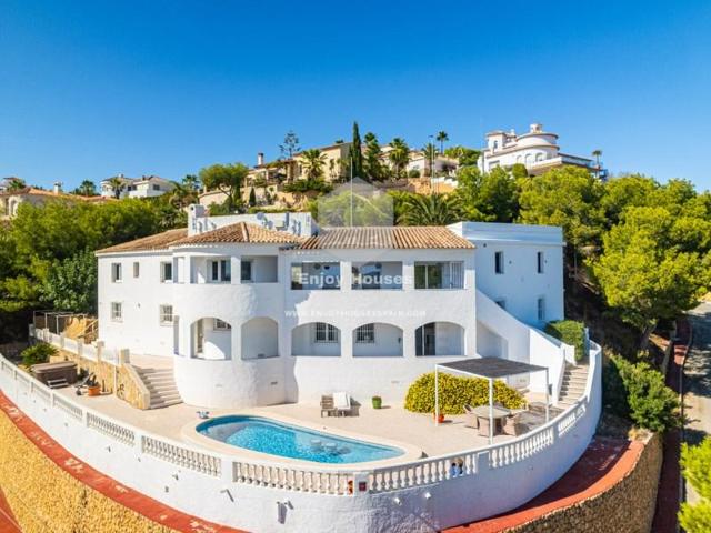 Chalet en venta en Alfaz del Pi photo 0