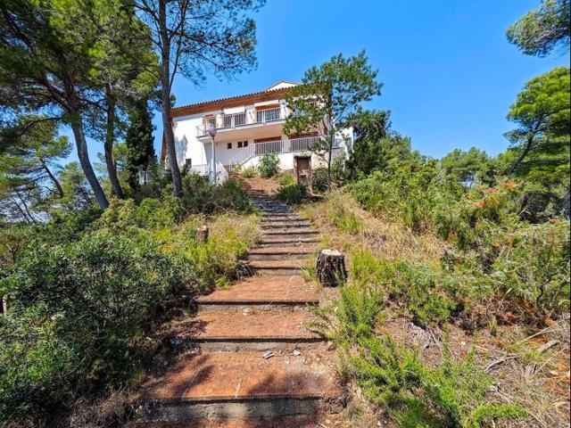 Casa en venta en Cabrera d'Anoia, Cabrera d\'Anoia photo 0