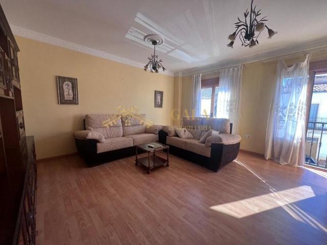 Casa en alquiler en Casar de Cáceres photo 0