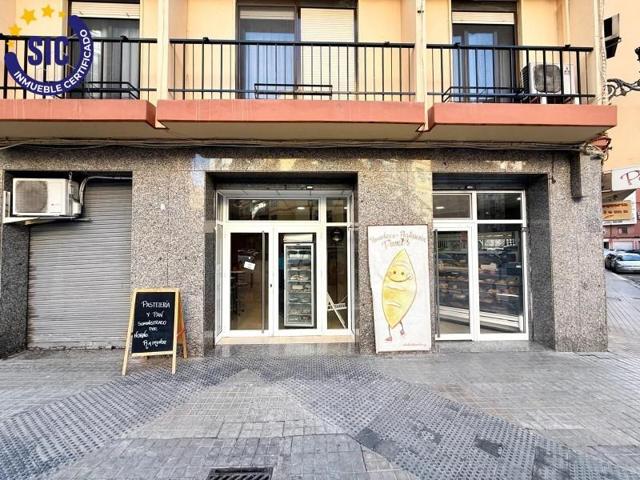 Local comercial en alquiler en Valencia, Nou Moles photo 0