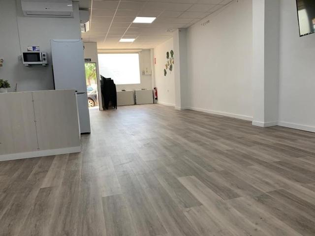 Local comercial en alquiler en Mislata, VALL D ALBAIDA photo 0