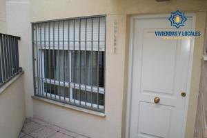 Duplex en alquiler en Armilla, Camino de Churriana photo 0