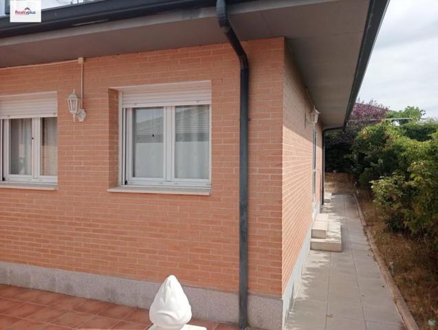 Chalet en alquiler en Ávila, Hervencias Altas - El Pinar photo 0