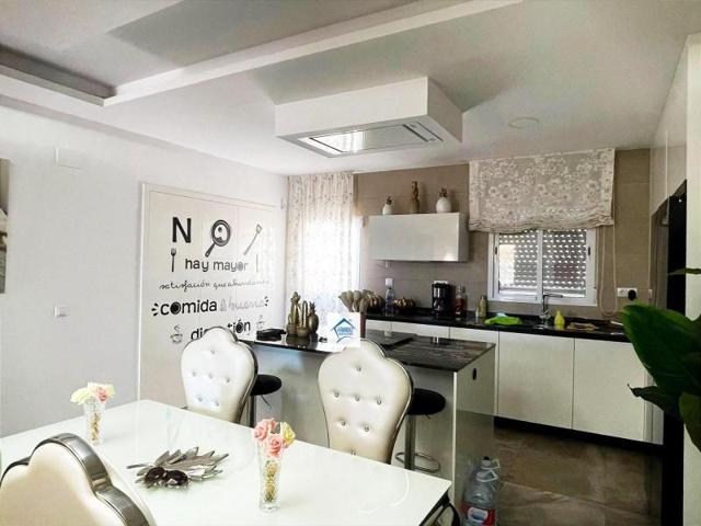 Chalet en alquiler en Cáceres, Montesol - Mejostilla photo 0