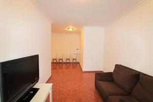 Piso en alquiler en Burjassot, Pi i Margall photo 0