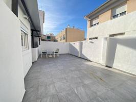 Casa en alquiler en Málaga, El Molinillo - Capuchinos photo 0