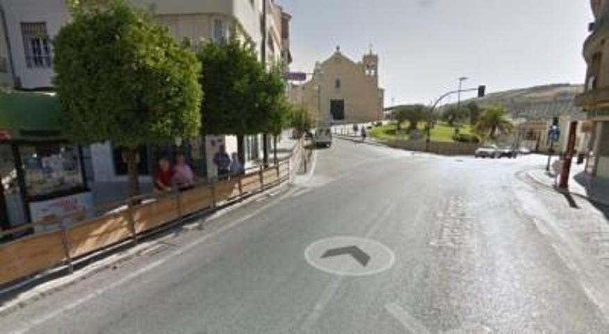 Local comercial en venta en Baena, Centro-Ensanche photo 0