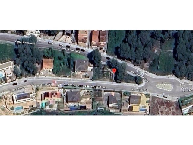 Terreno en venta en Canyelles photo 0