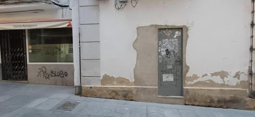 Local comercial en venta en Badajoz, Casco Antiguo photo 0
