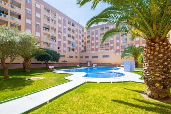 Apartamento en venta en Torrevieja, Parque de las Naciones photo 0