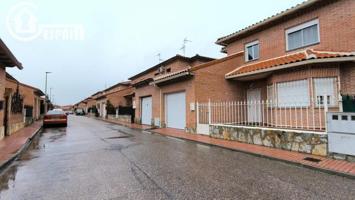 Chalet en venta en Santa Olalla, Castilla la mancha photo 0